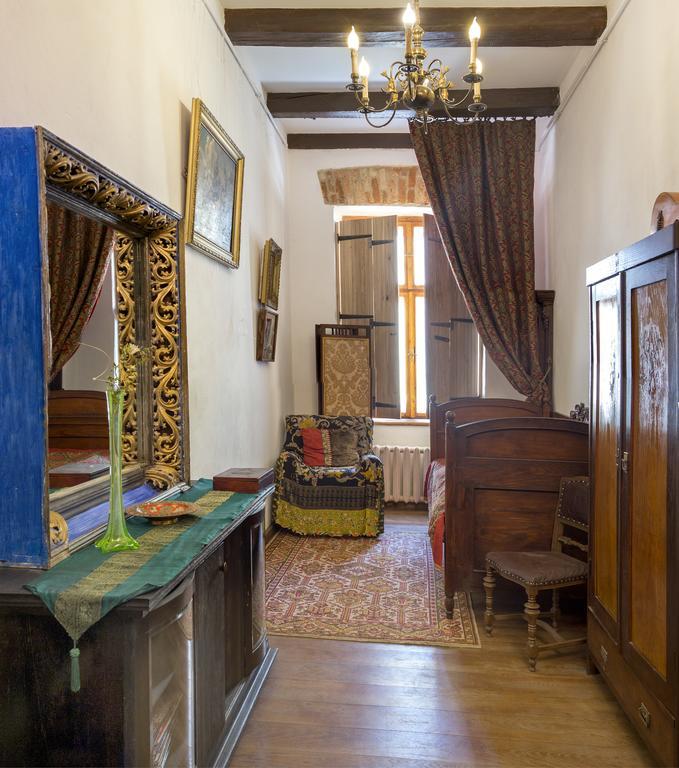 Art & House Appartamento Leopoli Esterno foto