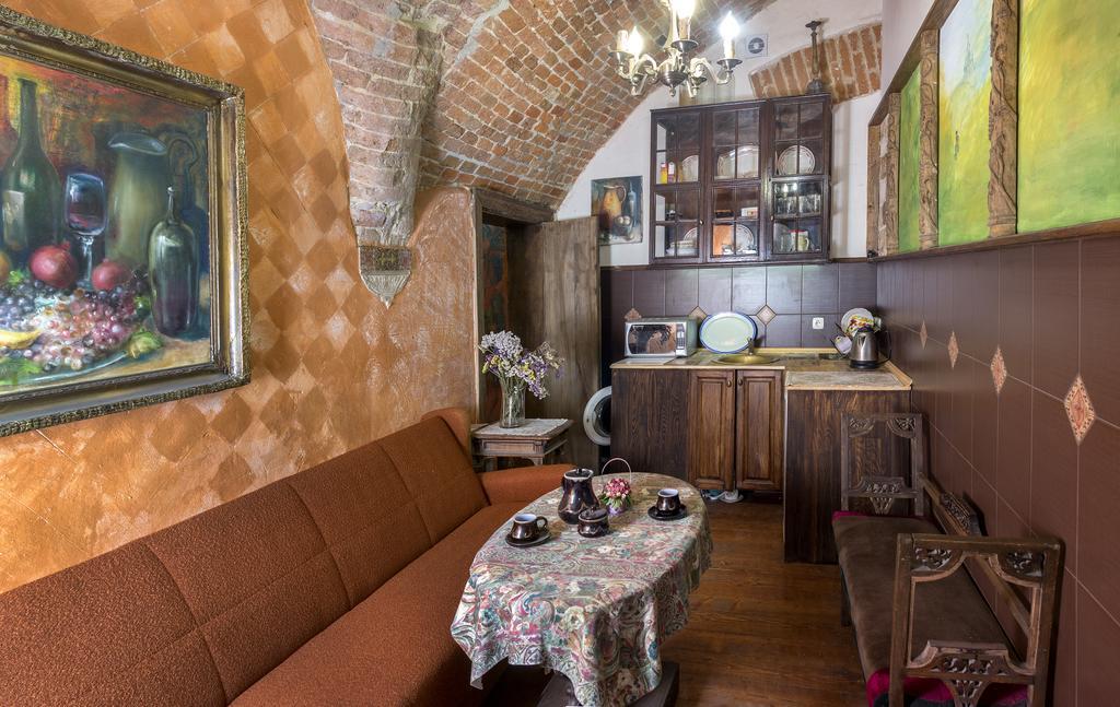 Art & House Appartamento Leopoli Esterno foto
